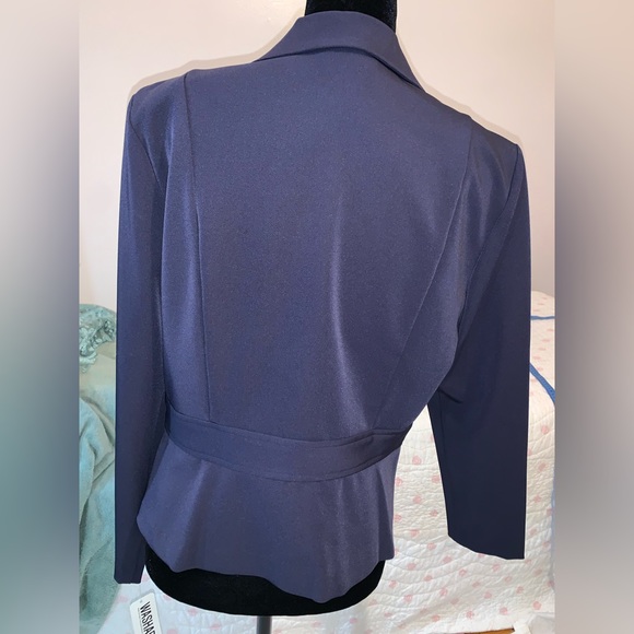 Blazer - Picture 3 of 4